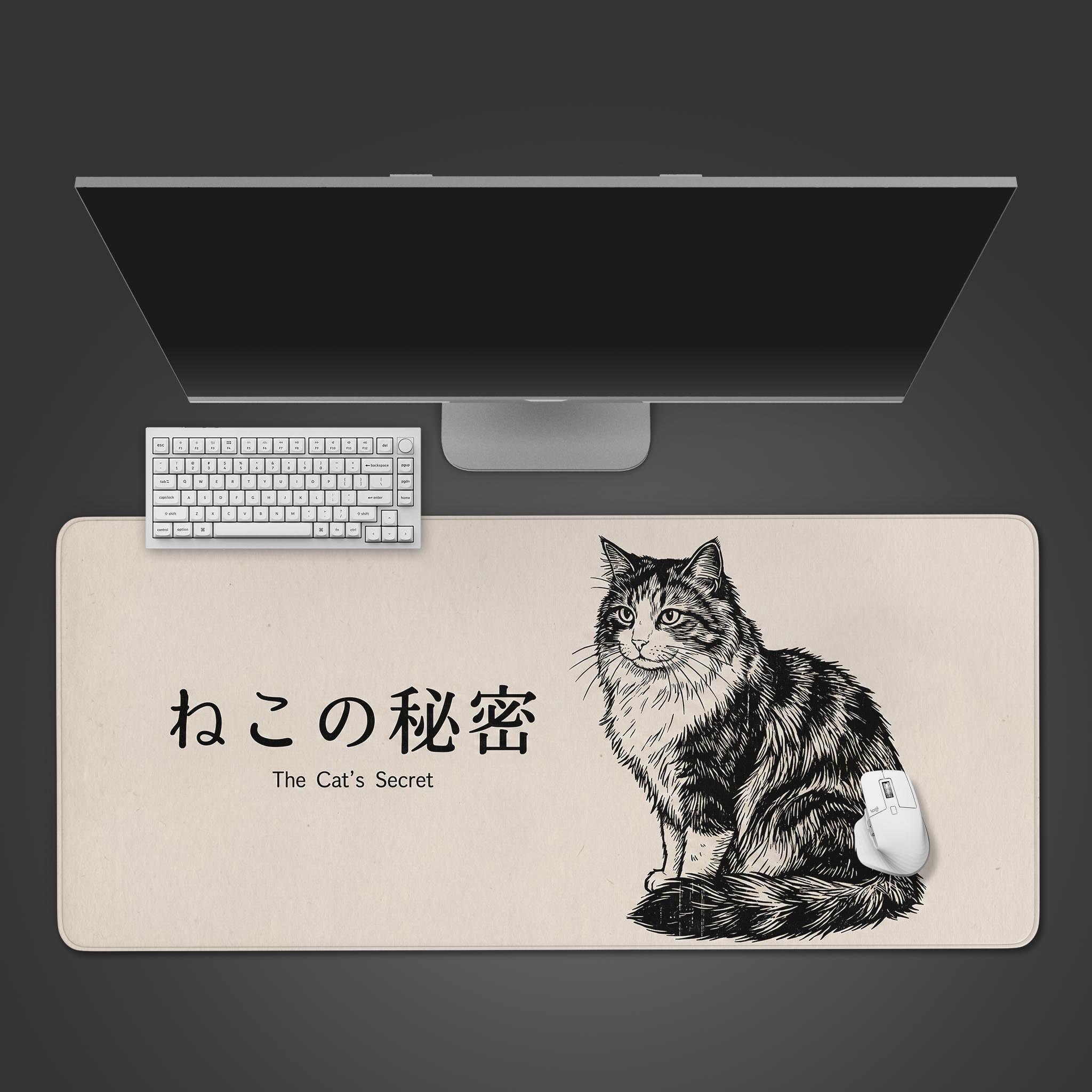 Minimalist beige desk mat featuring a detailed vintage ink illustration of a fluffy cat and Japanese text